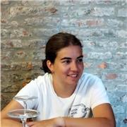 Sono disponibile per aiutare i bambini offrendo una didattica personalizzata.